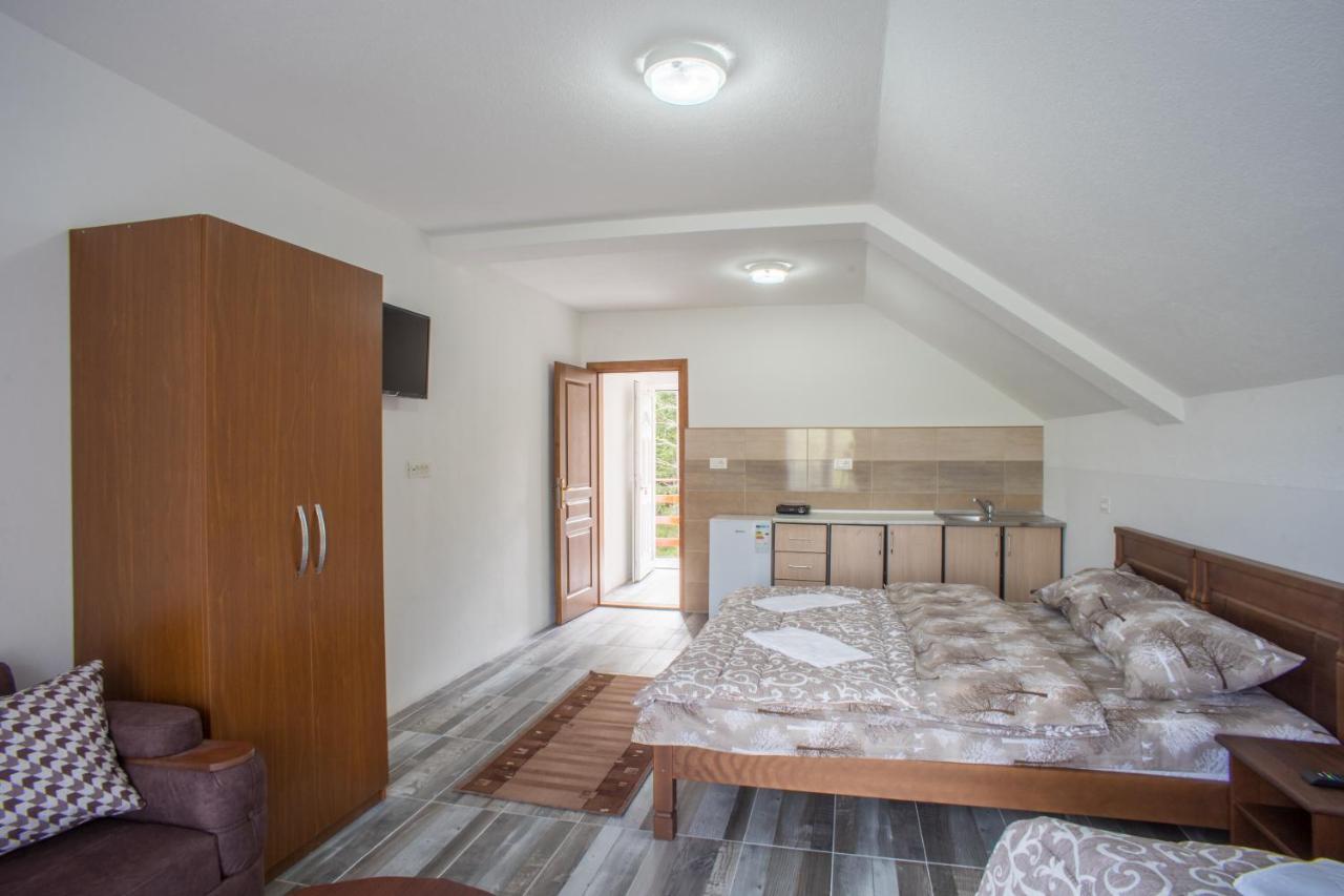 Apartmani Jezero Žabljak 外观 照片